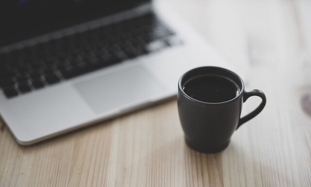 Jak prawidłowo pracować przy komputerze?