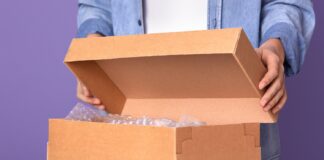 Jak zabezpieczyć towar w kartonie