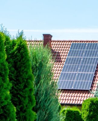 Magazyn energii do fotowoltaiki – rozwiązanie dla gospodarstw domowych i dla firm